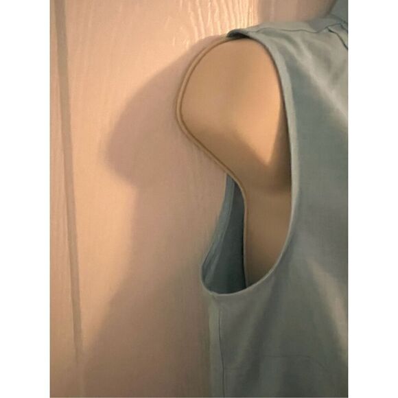 Talbots Gorgeous Cotton High Neck Sleeveless Blouse. Light Blue. Size 6 - Picture 4 of 6